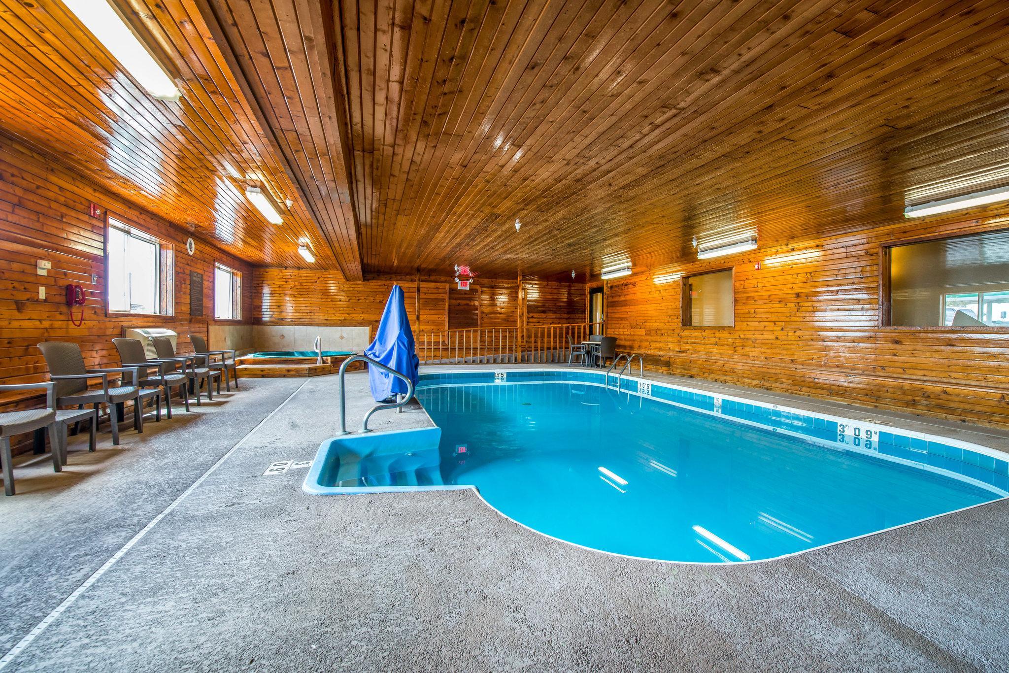 Comfort Inn & Suites Hays I-70 מראה חיצוני תמונה