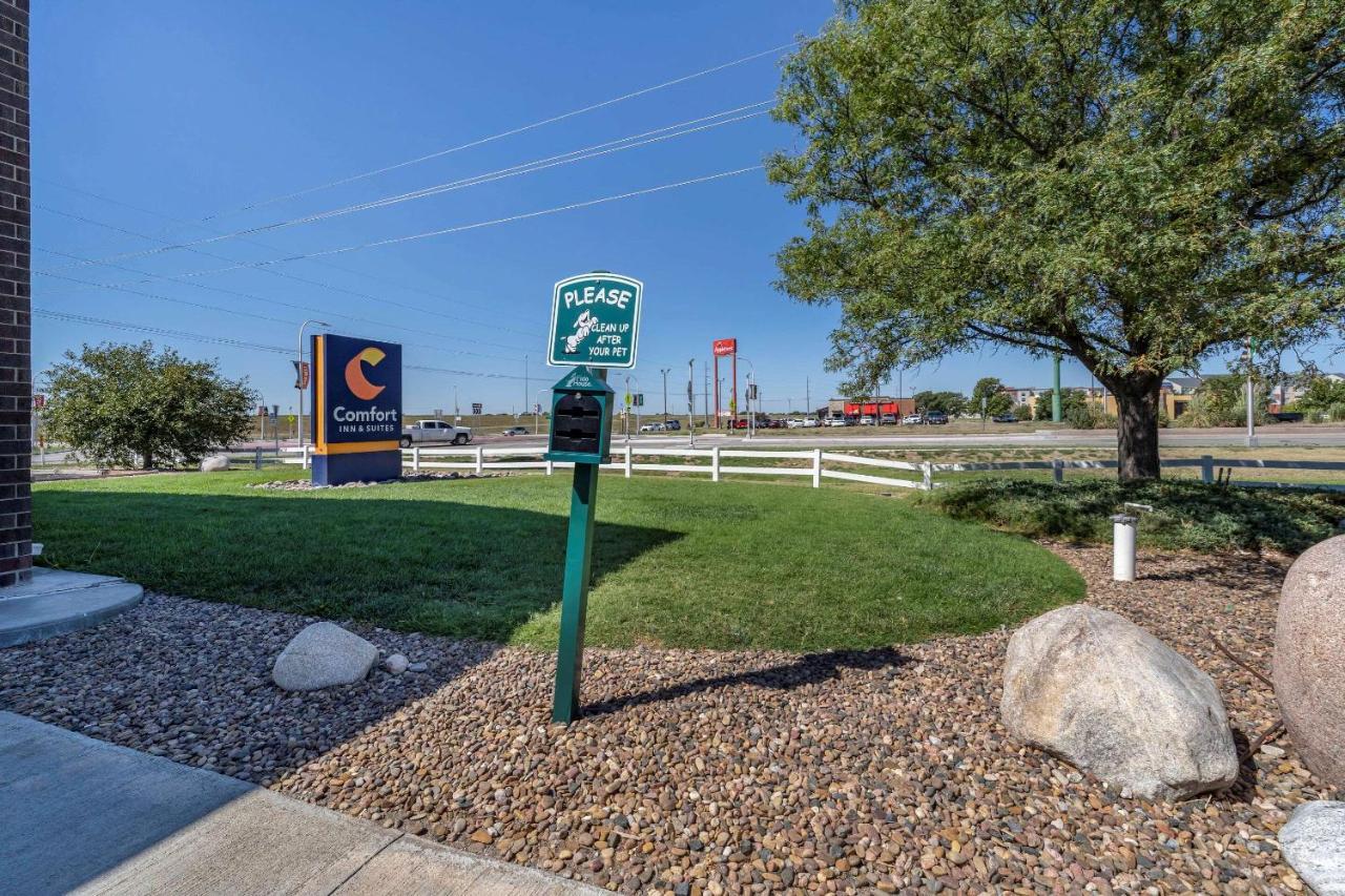 Comfort Inn & Suites Hays I-70 מראה חיצוני תמונה