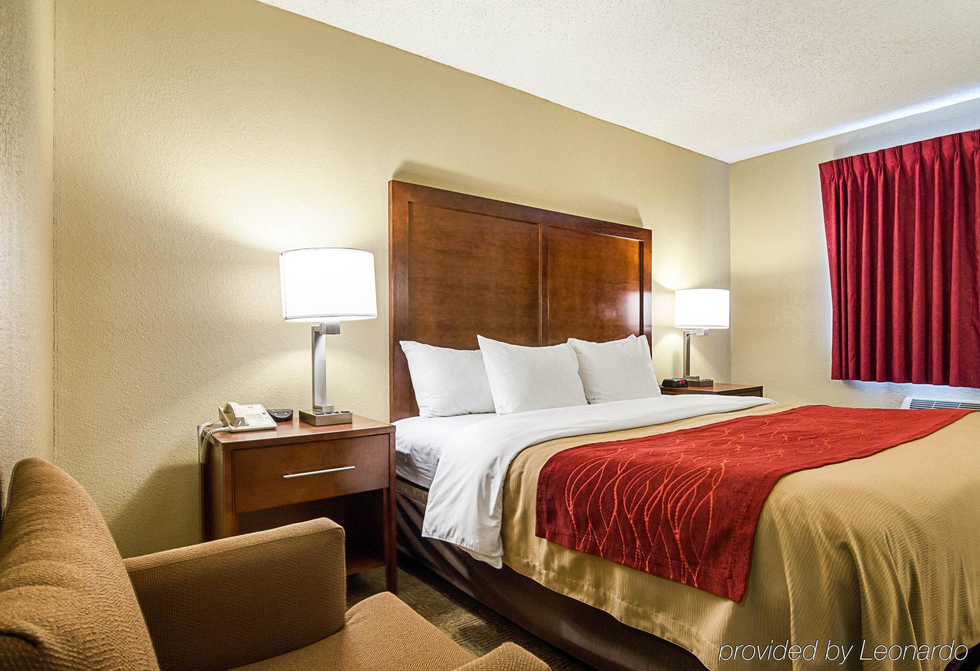 Comfort Inn & Suites Hays I-70 מראה חיצוני תמונה