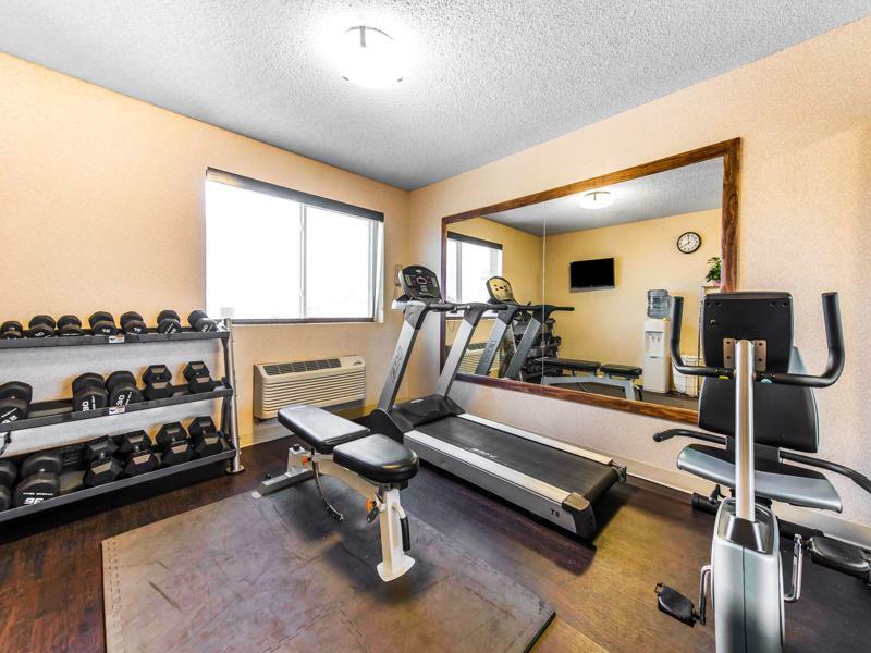 Comfort Inn & Suites Hays I-70 מראה חיצוני תמונה